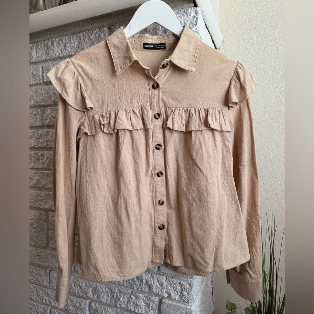 LIKE NEW Western Style Beige Ruffle Button-Down Shirt